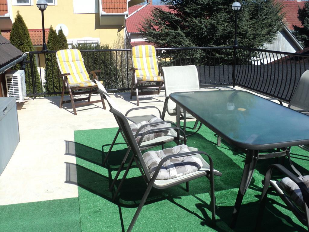 Oazis Apartmanhaz Hajdúszoboszló 客房 照片